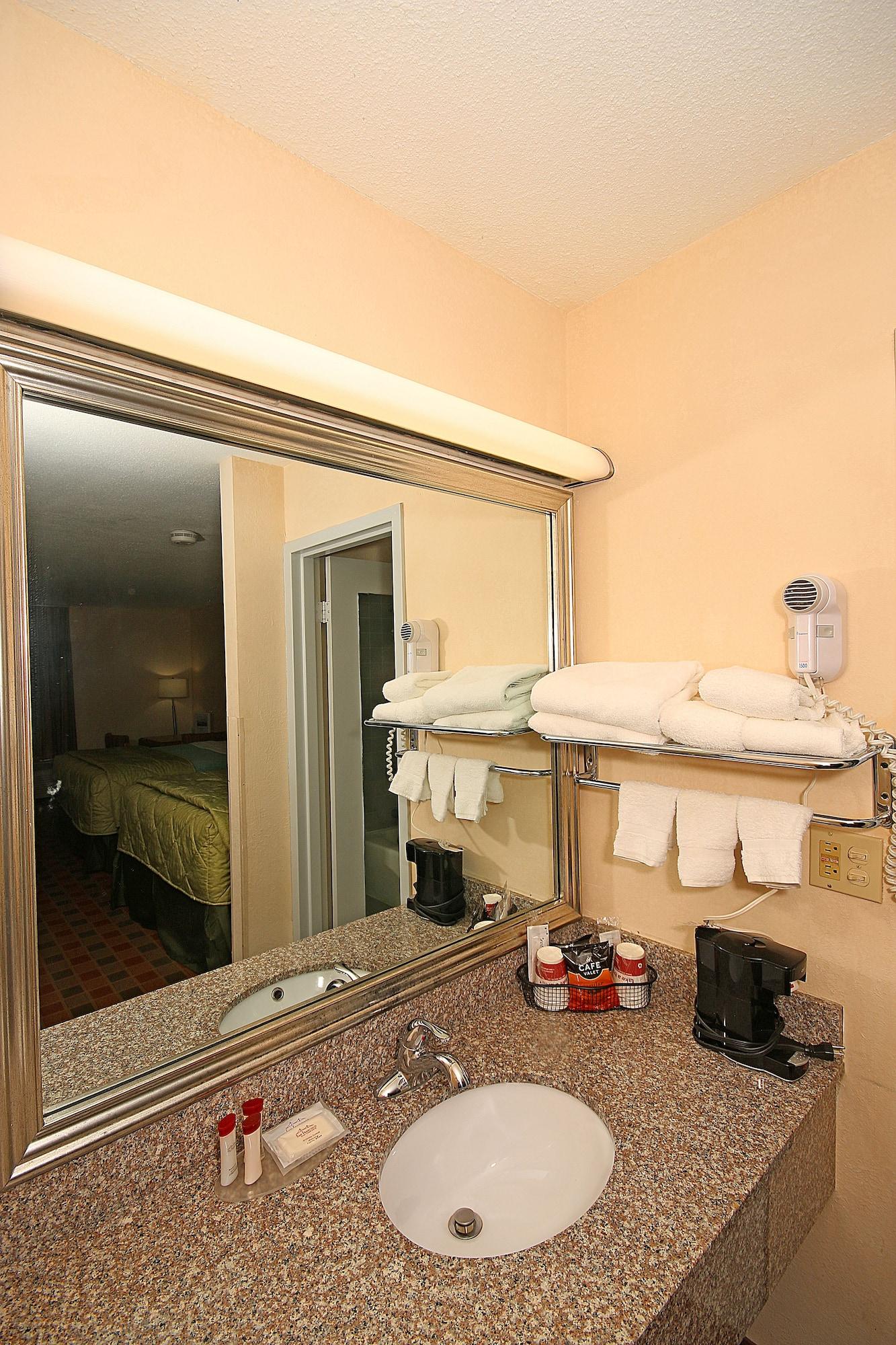 Ramada By Wyndham Wytheville Extérieur photo