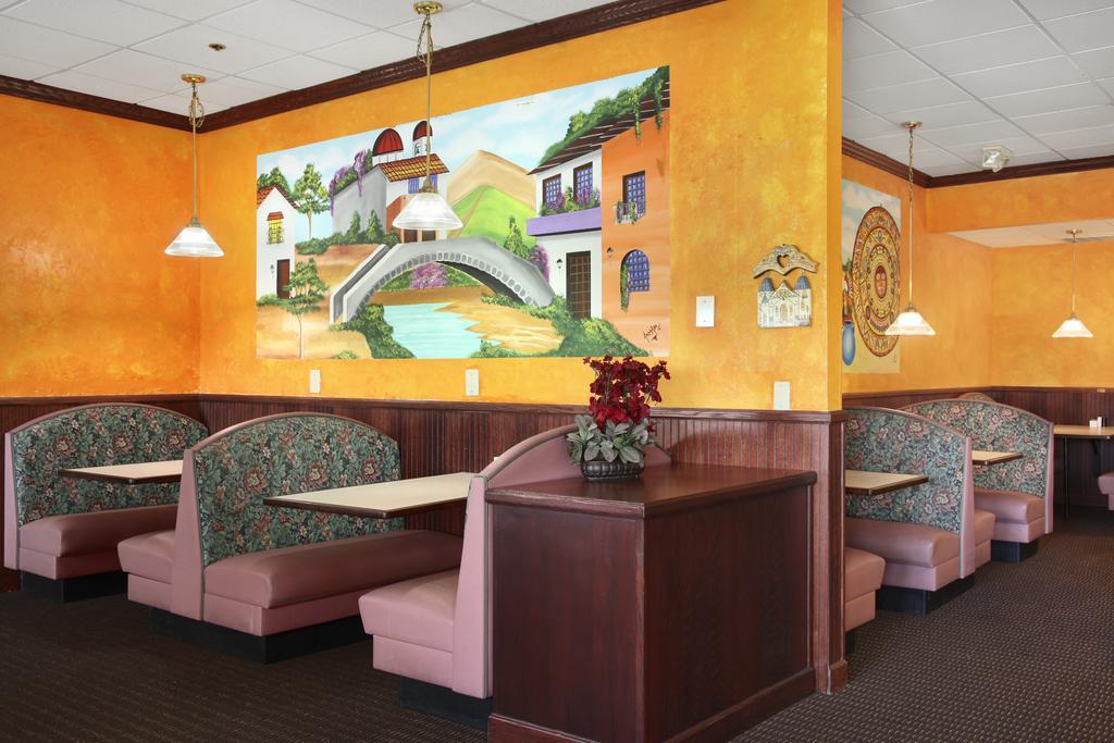 Ramada By Wyndham Wytheville Extérieur photo