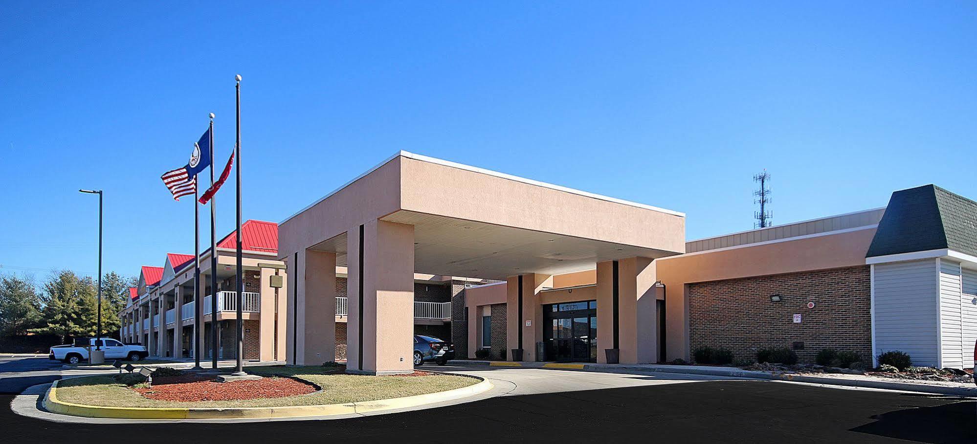 Ramada By Wyndham Wytheville Extérieur photo