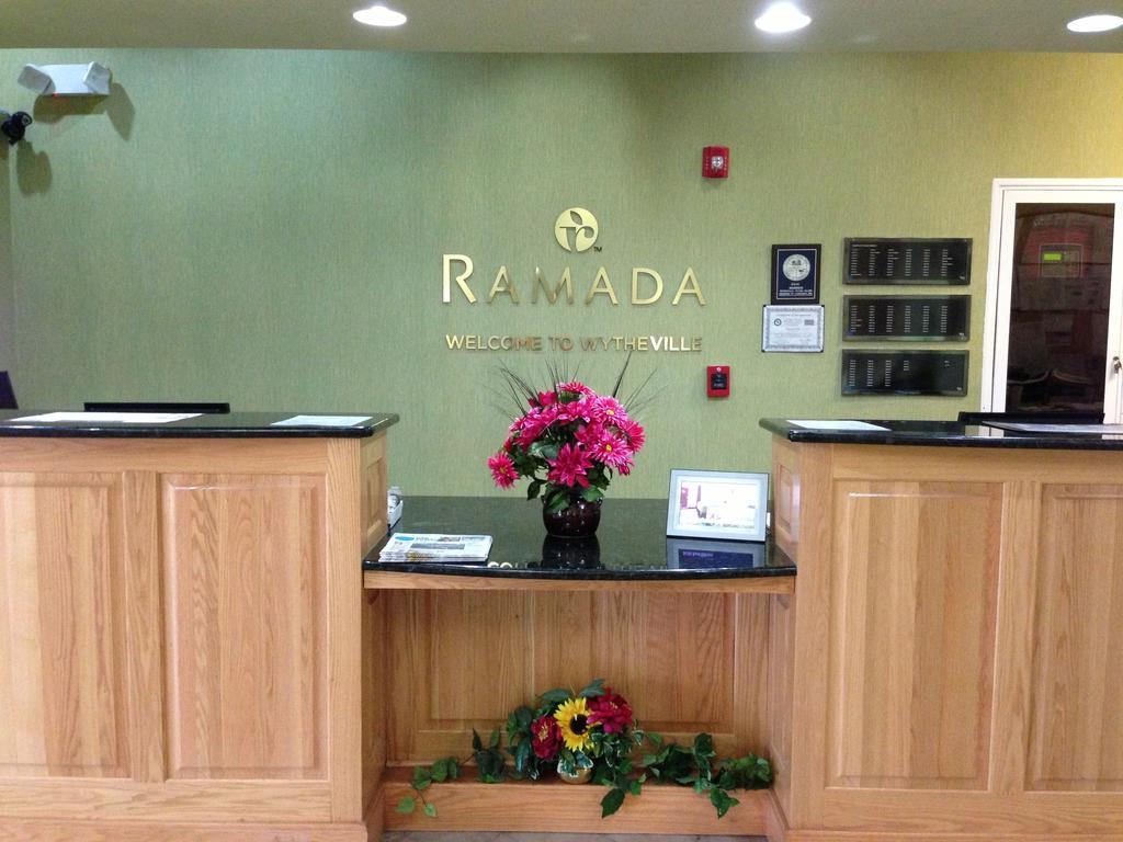 Ramada By Wyndham Wytheville Extérieur photo