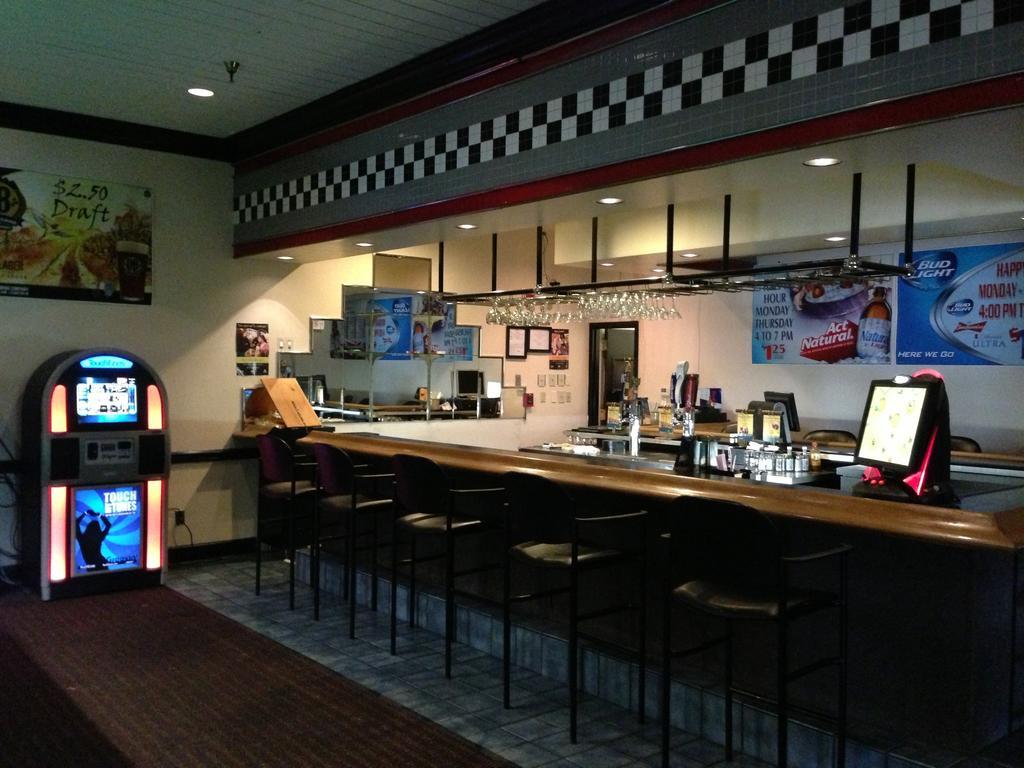 Ramada By Wyndham Wytheville Extérieur photo