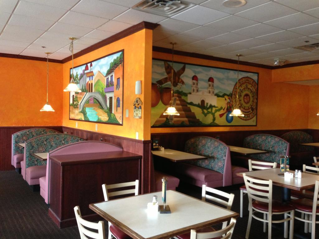 Ramada By Wyndham Wytheville Extérieur photo